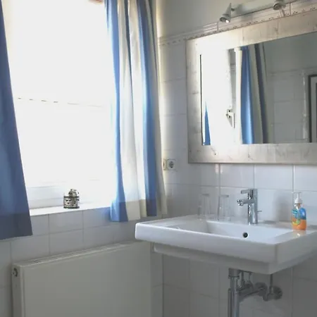 Apartment Uthoern In The Odde Brösum